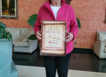 Julia Medrano, reina del pincho medieval de Almazán, aspira a coronarse Chef Medieval 2025 en casa