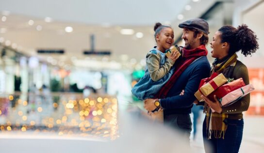 Temporada de fiestas de fin de año 2025: Sensormatic Solutions revela predicciones globales sobre los días de mayor actividad en el retail