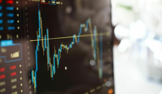 Capital.com analiza la situación del oro en los mercados actuales