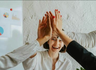 Propósito y liderazgo positivo en equipos híbridos: Tecmilenio