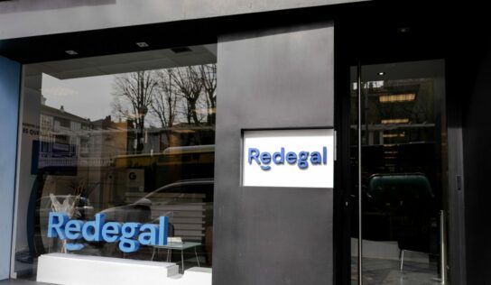 Los accionistas de referencia de Redegal redoblan su apuesta por la tecnológica