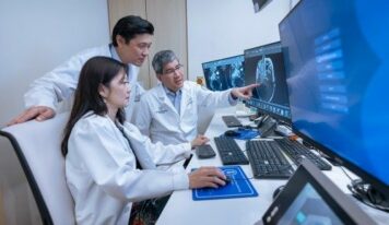 Médicos de Memorial Sloan Kettering Cancer Center tratan cánceres complejos de cabeza y cuello sin perder de vista la calidad de vida