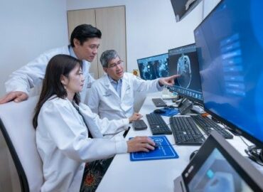 Médicos de Memorial Sloan Kettering Cancer Center tratan cánceres complejos de cabeza y cuello sin perder de vista la calidad de vida
