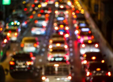 Más del 50 % de los chilenos apoya el cobro por congestión: la tecnología de Kapsch TrafficCom ya está disponible para implementarlo de forma eficiente