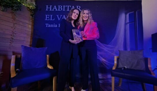 Tania Rudelman presentó su primera novela en CDMX: «Habitar el vacío»