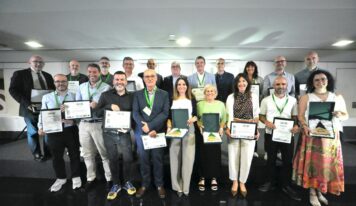 COASHIQ premia en Valencia a las empresas más comprometidas de la industria química y afines