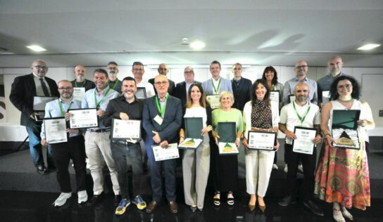 COASHIQ premia en Valencia a las empresas más comprometidas de la industria química y afines