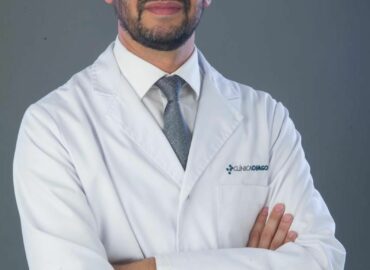 El Dr. Oriol Vernetta explica por qué cada vez más mujeres buscan aumentos de pecho discretos y cuándo tiene sentido la técnica Preservé