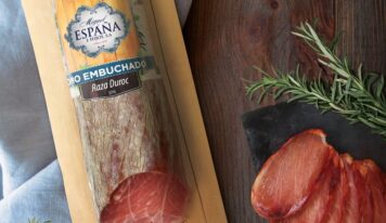 Miguel España e Hijos rescata el valor de un clásico rico en proteína para el verano: el lomo embuchado