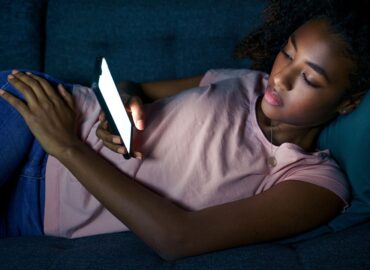 De TikTok a ChatGPT: los nuevos ‘profesores’ de la generación digital