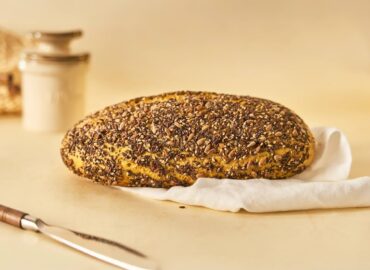 Leon The Baker explica las utilidades del pan de cúrcuma y pimienta negra sin gluten