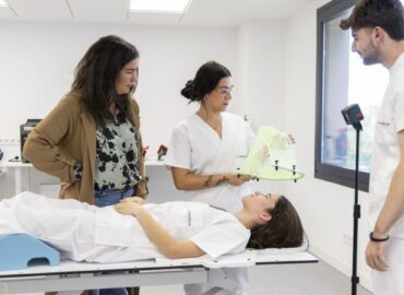 Vocación, empleo y aprendizaje práctico: las claves para elegir una FP sanitaria