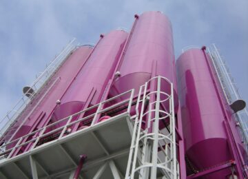 SATECMA celebra 50 años de innovación con soluciones tecnológicas al servicio de la construcción, la agricultura y la industria