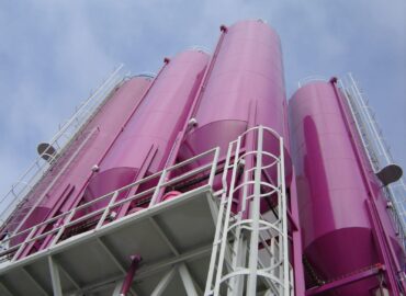 SATECMA celebra 50 años de innovación con soluciones tecnológicas al servicio de la construcción, la agricultura y la industria