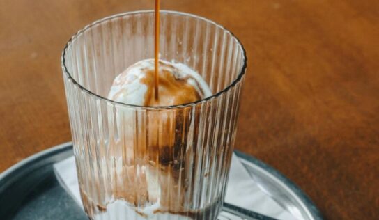 Affogato y helados con alcohol: las dos tendencias heladas de este verano