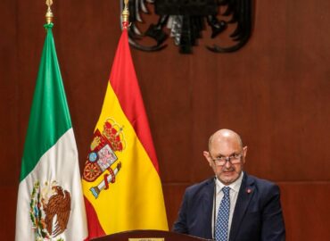 UAG otorga Medalla Ciencia y Libertad al presidente de la Real Federación Española de Futbol