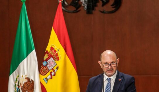 UAG otorga Medalla Ciencia y Libertad al presidente de la Real Federación Española de Futbol