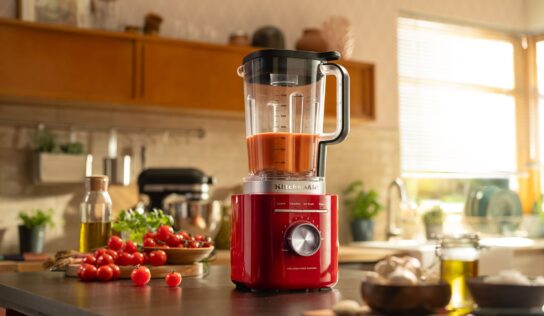 Batidora de vaso KitchenAid Pure Power: potencia para sacar todo el partido a frutas, verduras y hielo este verano