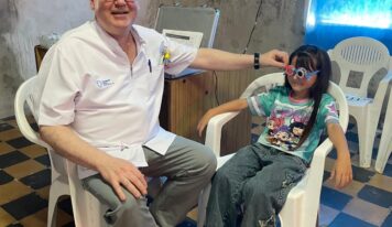 Misión cumplida en Argentina con la entrega de casi 600 gafas de Fundación Cione Ruta de la Luz